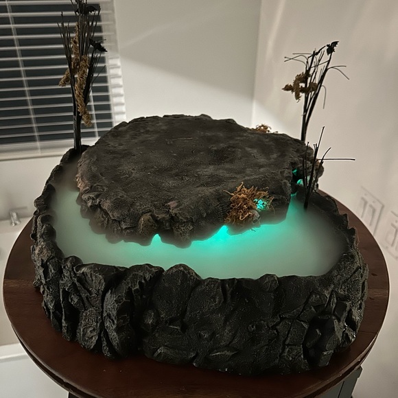 Department 56 Foggy Point Platform - Black and Gray - Picture 10 of 11